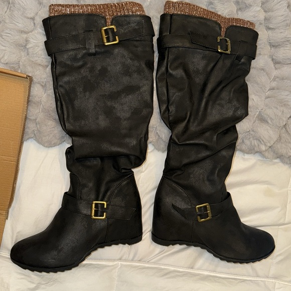 Black knee high boots with built in top brn/white sock detail size 41/women’s 9 - Picture 1 of 7